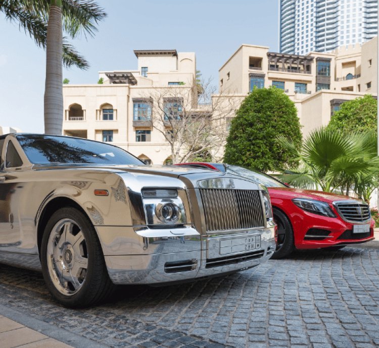 750 Videos Luxury car video clips for TikTok, Instagram, Shorts